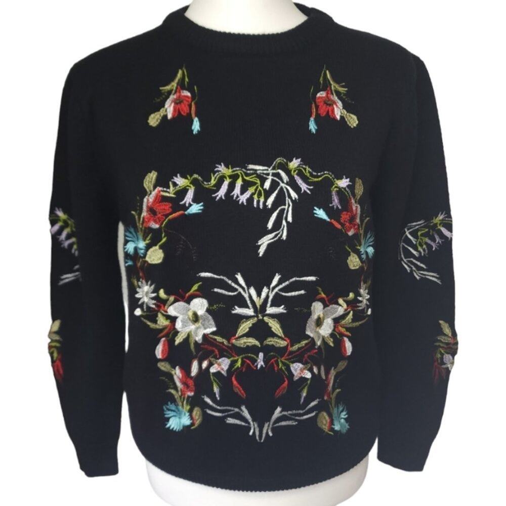 Haute‎ Rogue Embroidered Floral Sweater Black Size M